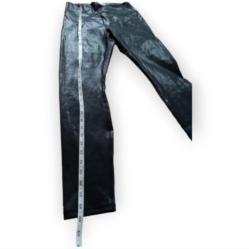 Fabletics Define PowerHold High-Waisted 7/8 Legging Shiny Black size large - Picture 8 of 9